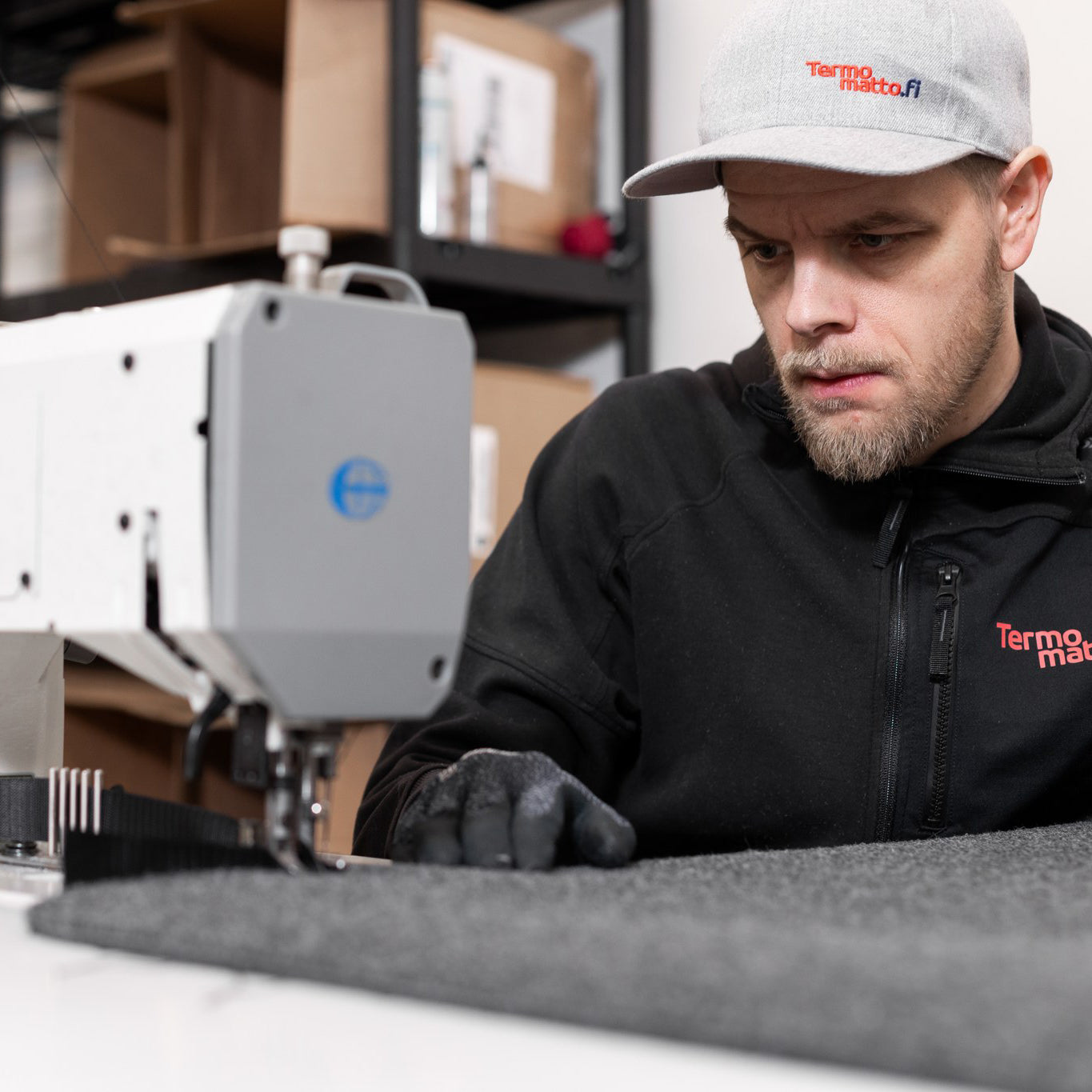 Suomessa valmistettu eteisenmatto kanttauksella – mittatilaus