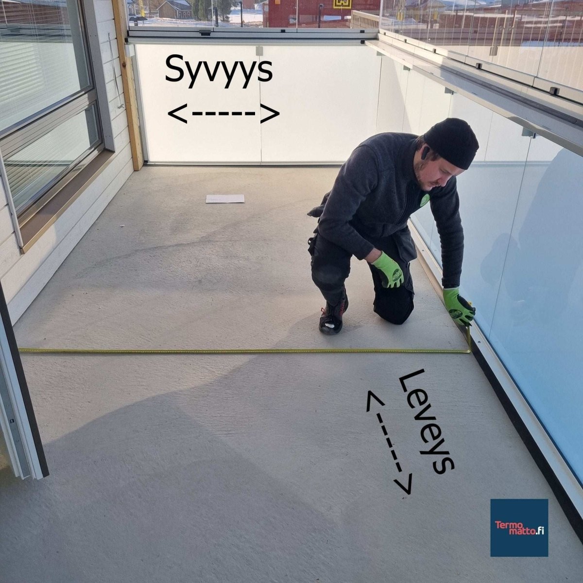 Dry Step terassi- ja parvekematon mittaaminen ja asentaminen.