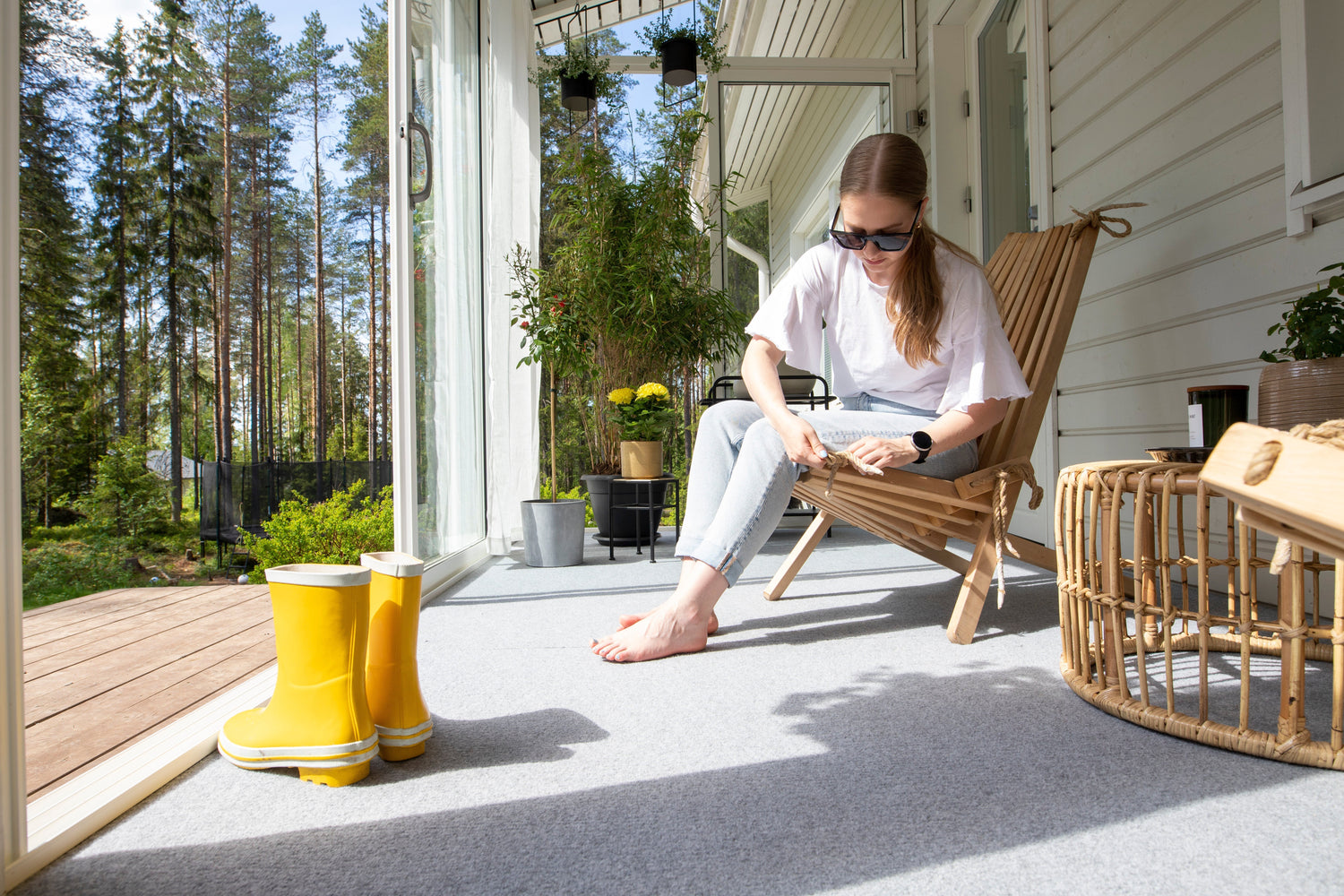Syksyinen terassi ja termomatto – lämmin ja tyylikäs terassimatto mittatilauksena